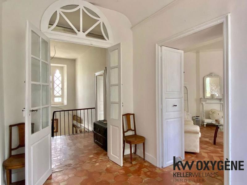 Château - 880 m² - 25 pièces