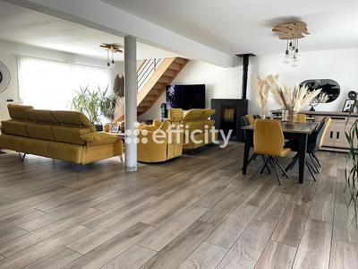 Maison - 169 m² - 8 pièces