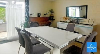 Maison - 86 m² - 4 pièces