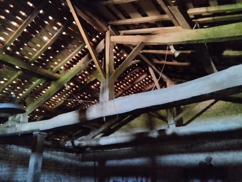 Maison ancienne - 250 m² - 2 pièces