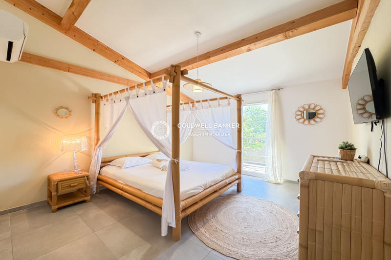 Villa - 181 m² - 5 pièces