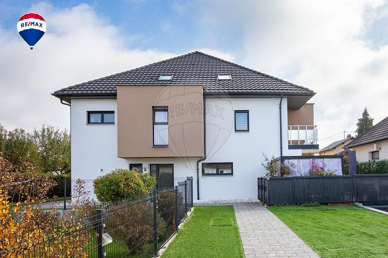 Atelier d'activités - 181 m² - 6 pièces