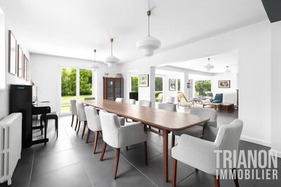 Maison - 307 m² - 10 pièces