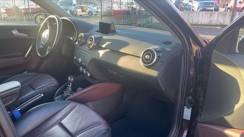 Audi A1 1.6 Tdi 90 s-Tronic7 Ambition Luxe - Automatique Toit ouvrant