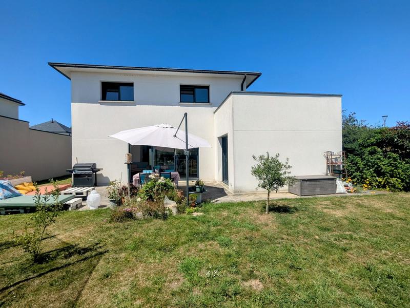 Maison contemporaine - 136 m² - 5 pièces