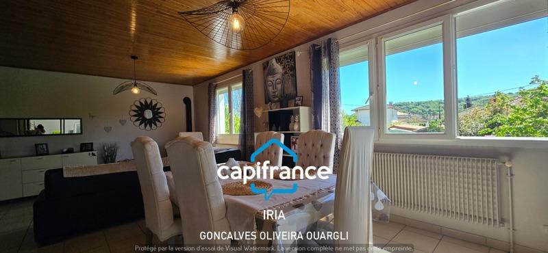 Maison - 93 m² - 4 pièces