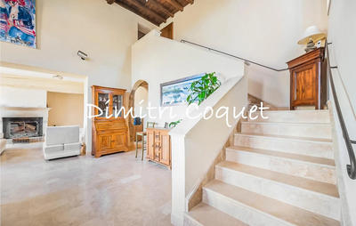 Propriété - 415 m² - 14 pièces