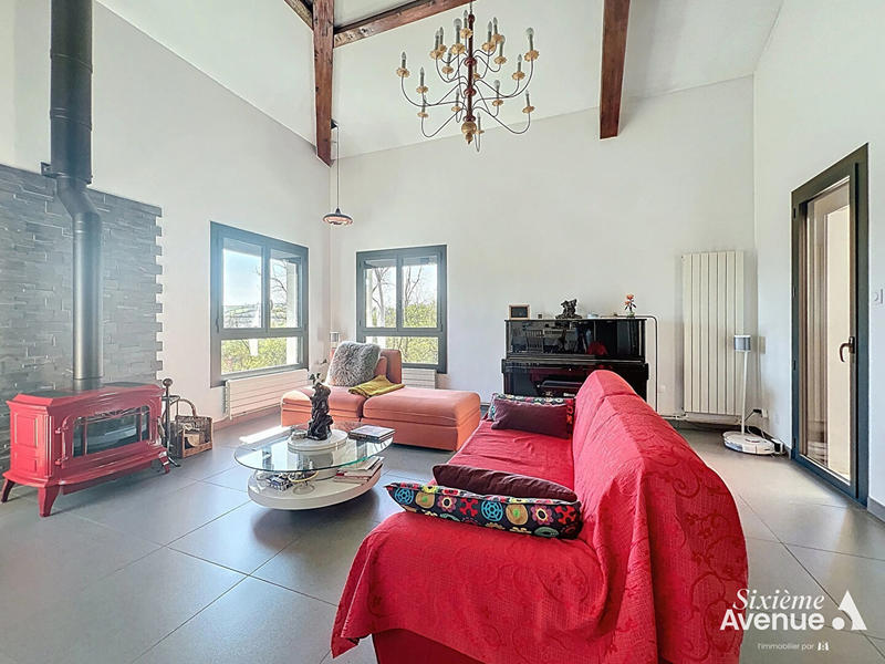 Maison - 179 m² - 10 pièces