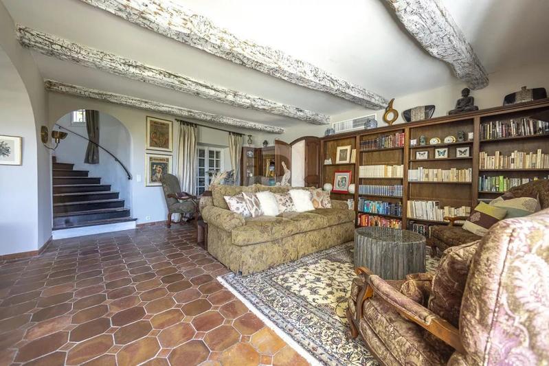 Propriété - 400 m² - 9 pièces