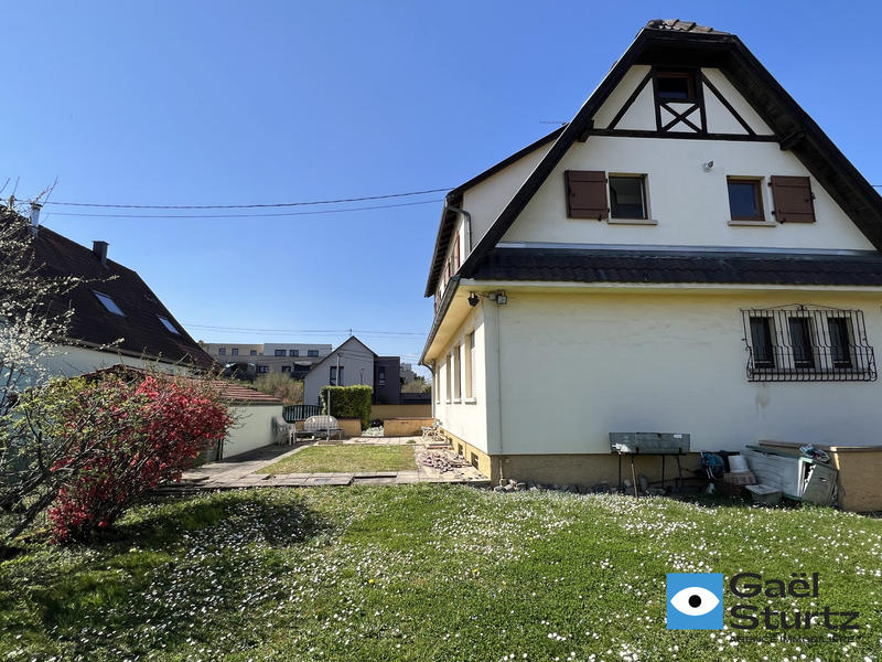 Maison - 182 m² - 8 pièces