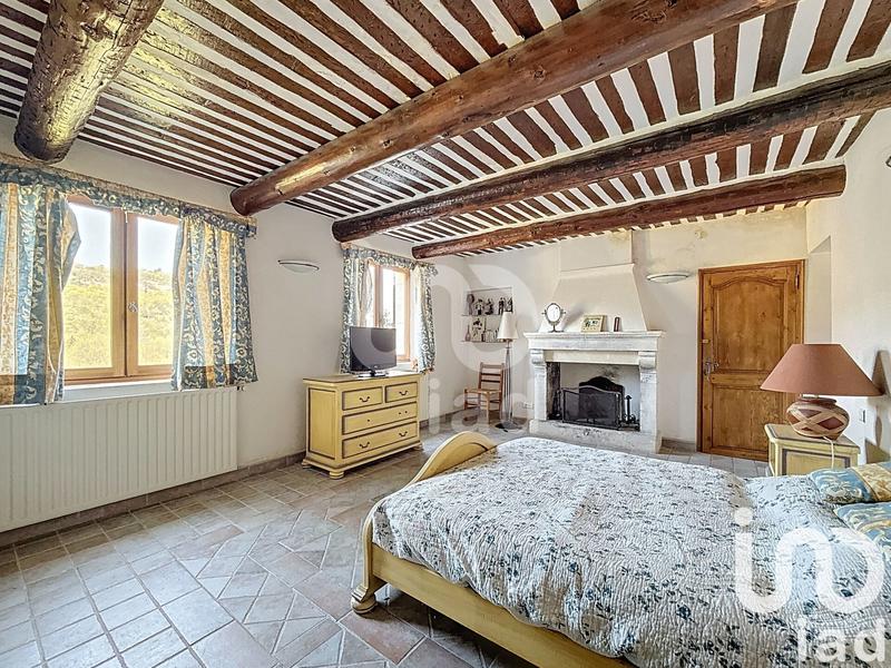 Maison - 355 m² - 6 pièces