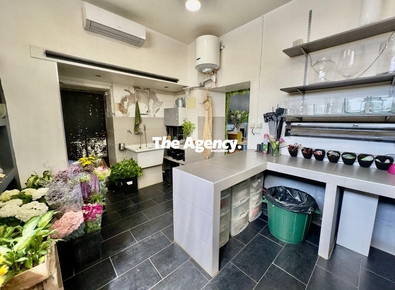 Fonds de commerce - Magasins - 52 m²