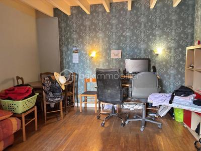 Maison - 233 m² - 8 pièces