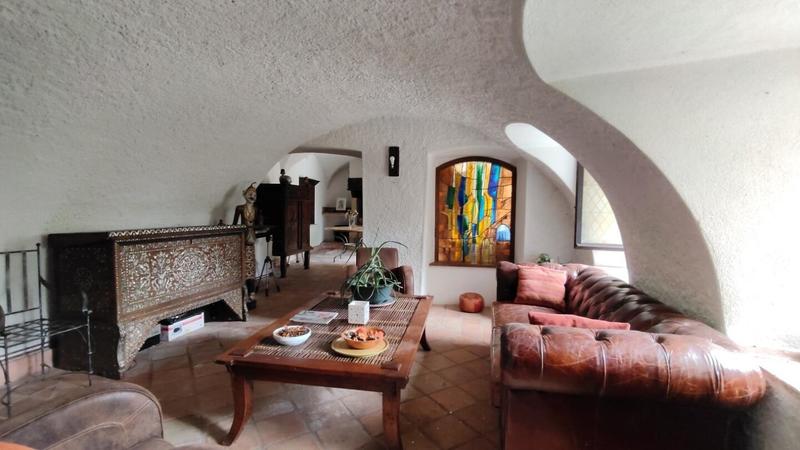 Demeure - 245 m² - 10 pièces