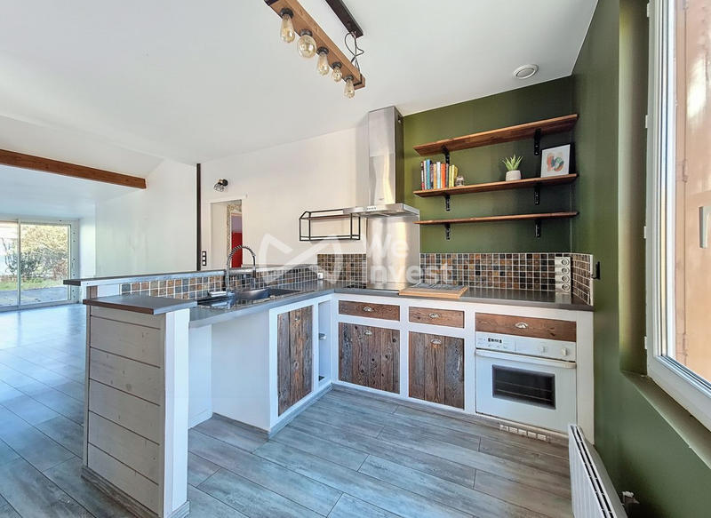 Maison - 90 m² - 5 pièces