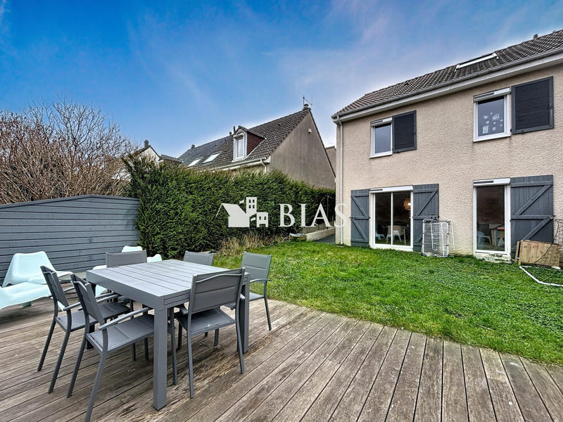 Maison - 82 m² - 5 pièces