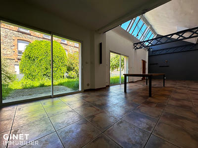 Appartement - 180 m² - 9 pièces