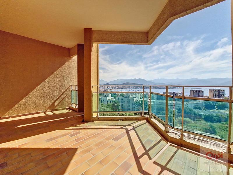 Studio - 28 m² - 1 pièce