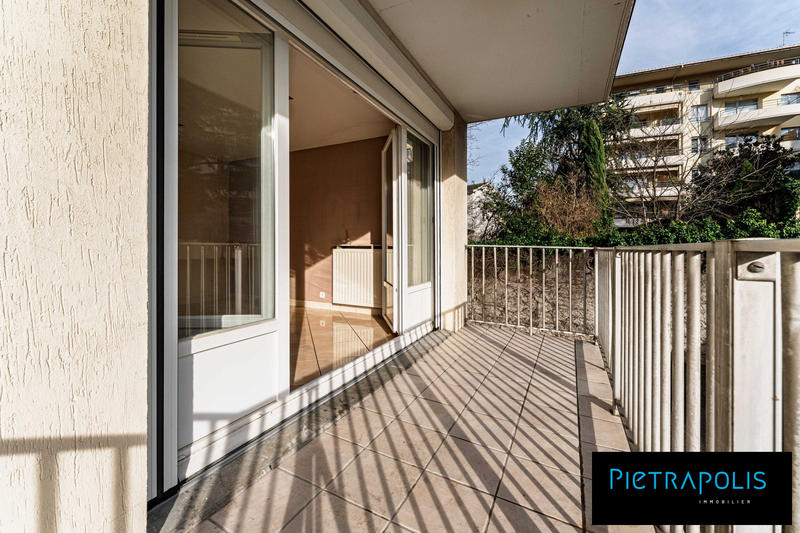 Appartement - 82 m² - 4 pièces