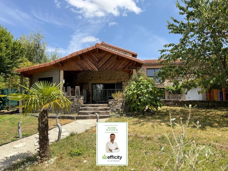 Maison - 245 m² - 8 pièces