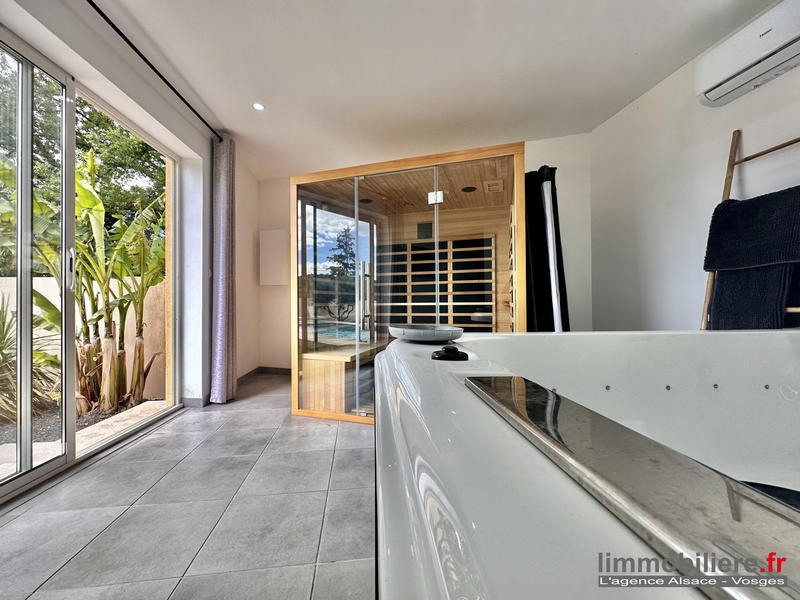 Villa - 200 m² - 7 pièces