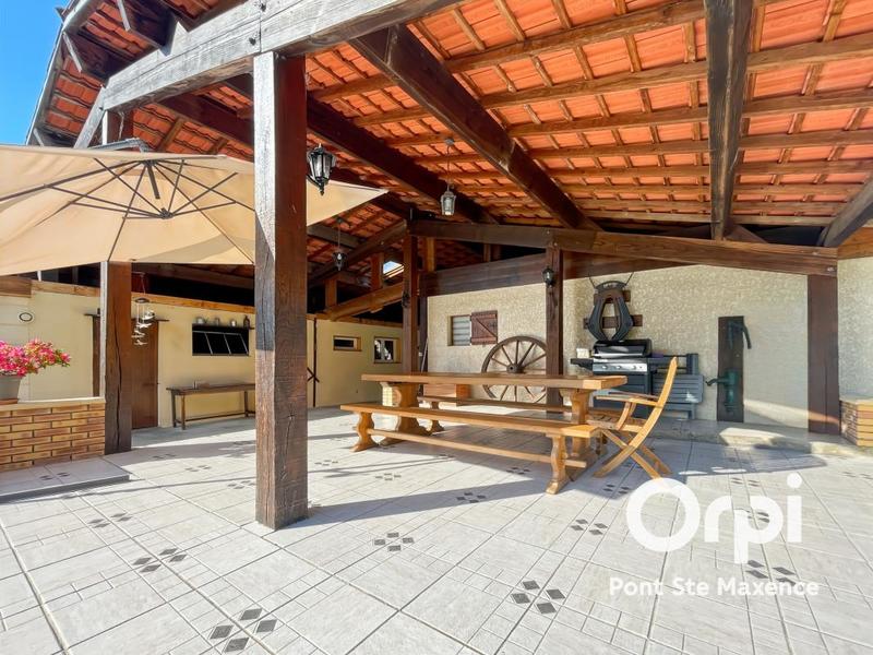 Maison - 218 m² - 6 pièces