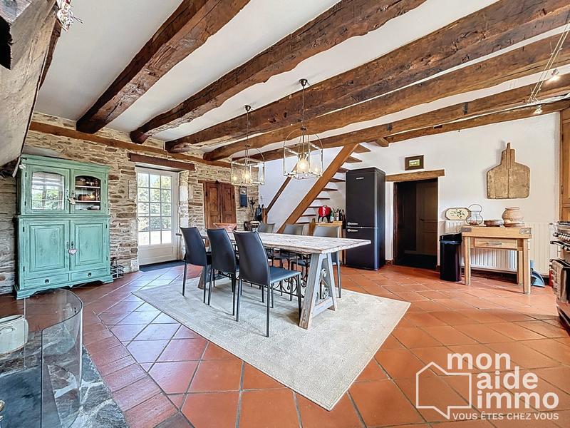 Maison ancienne - 230 m² - 7 pièces