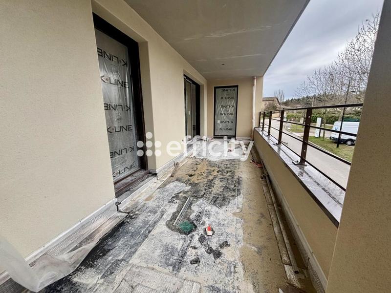 Appartement - 90 m² - 4 pièces