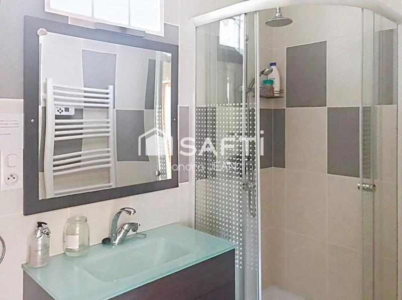 Maison - 369 m² - 8 pièces