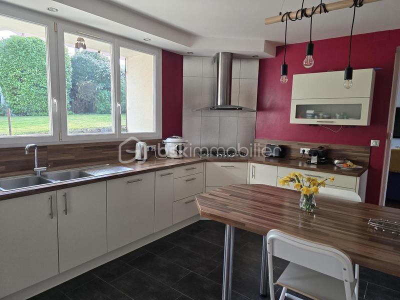 Maison - 223 m² - 6 pièces