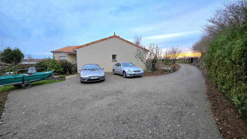 Pavillon - 130 m² - 5 pièces