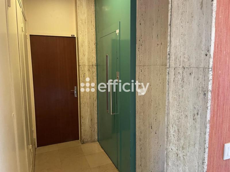 Appartement ancien - 72 m² - 4 pièces