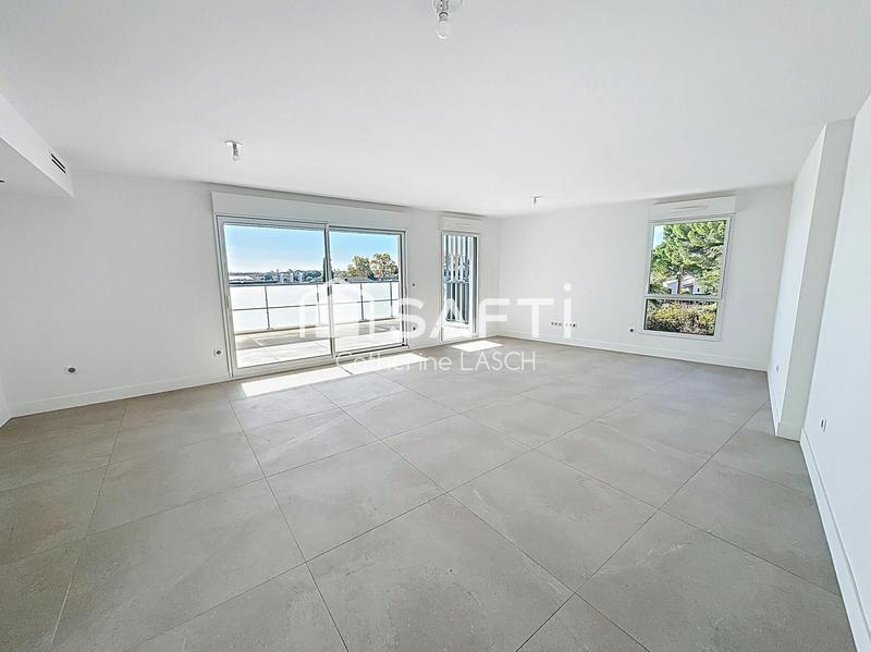 Appartement - 80 m² - 3 pièces