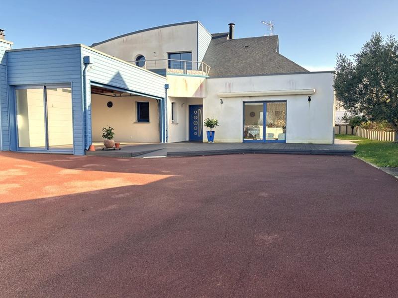 Maison - 190 m² - 7 pièces