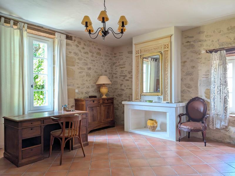 Propriété - 554 m² - 15 pièces