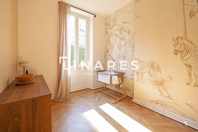 Appartement - 91 m² - 3 pièces