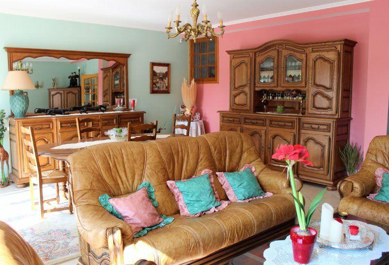 Maison - 230 m² - 6 pièces