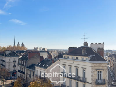 Appartement bourgeois - 103 m² - 4 pièces