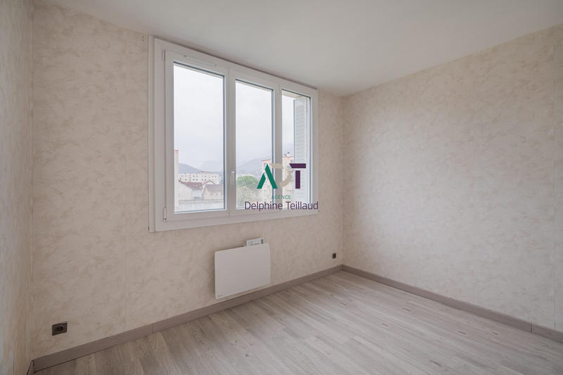 Appartement - 75 m² - 4 pièces