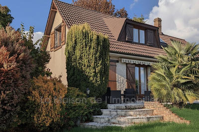 Propriété - 130 m² - 5 pièces