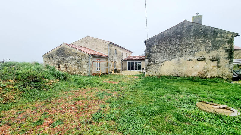 Maison - 195 m² - 6 pièces