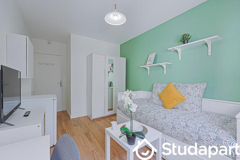 Chambre - 11 m² - 1 pièce