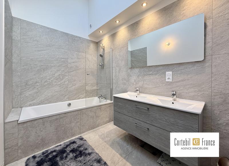 Villa - 133 m² - 5 pièces