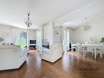 Maison - 140 m² - 5 pièces