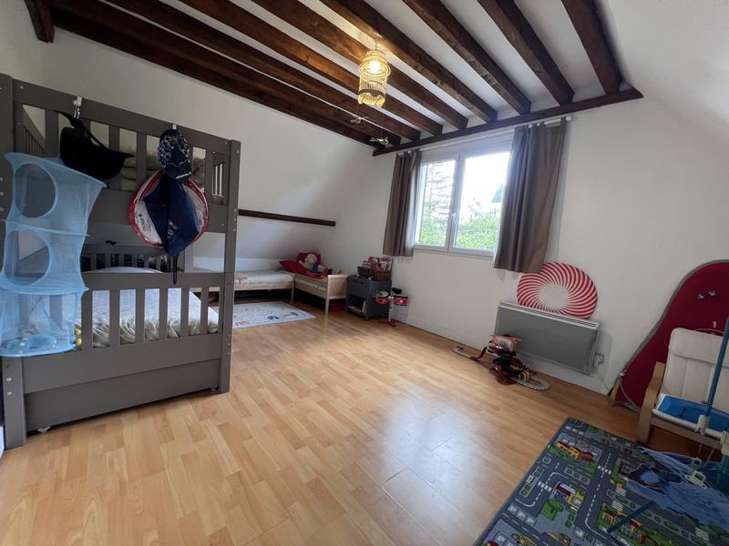 Maison traditionnelle - 144 m² - 7 pièces