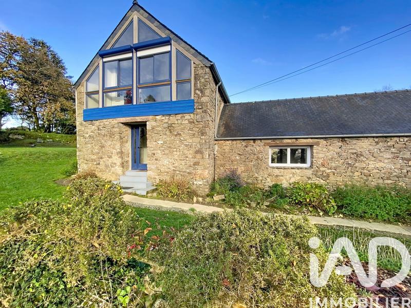 Maison - 240 m² - 9 pièces