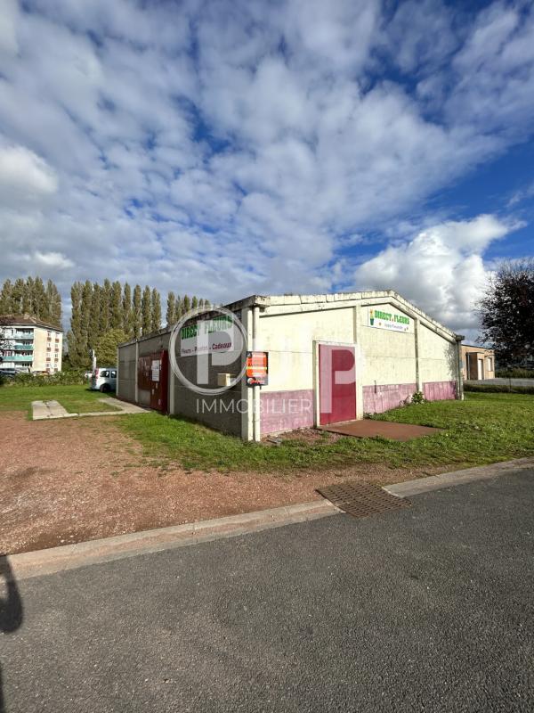 Immeuble - 190 m² - 1 pièce