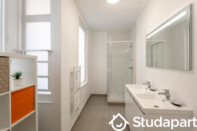 Chambre - 11 m² - 1 pièce