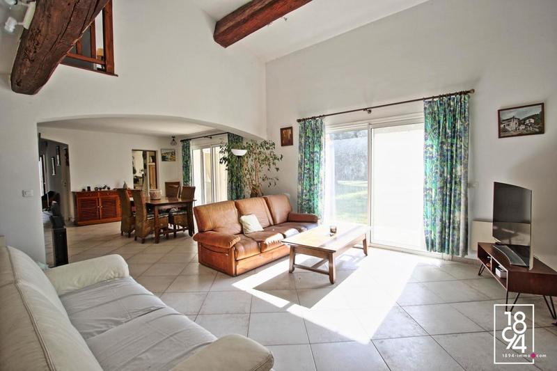 Mas - 220 m² - 5 pièces