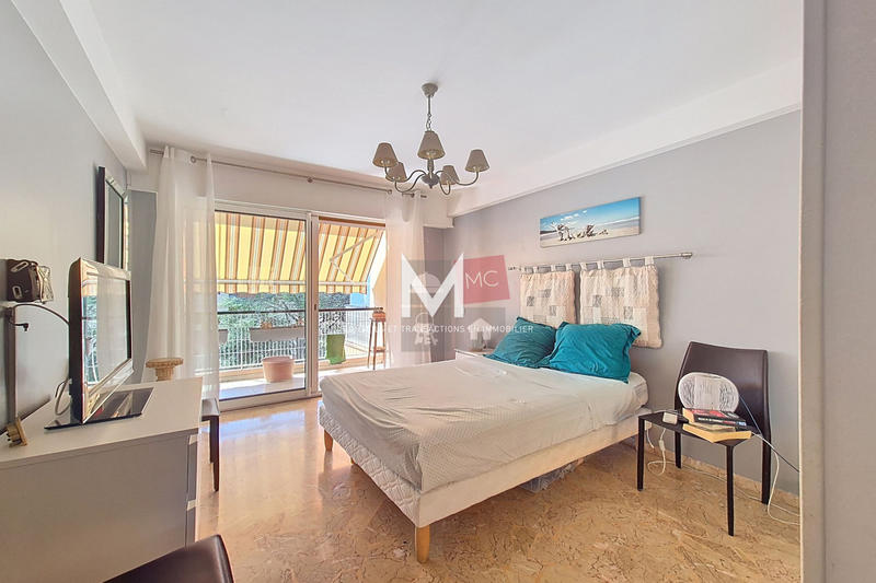 Appartement - 80 m² - 3 pièces